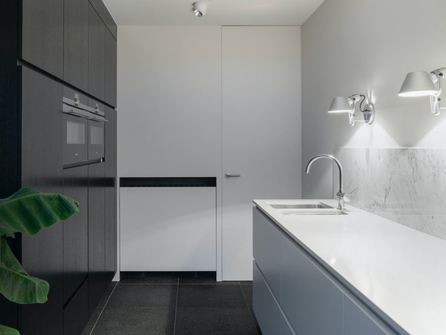 Kitchen Faucet vs Bar Faucet