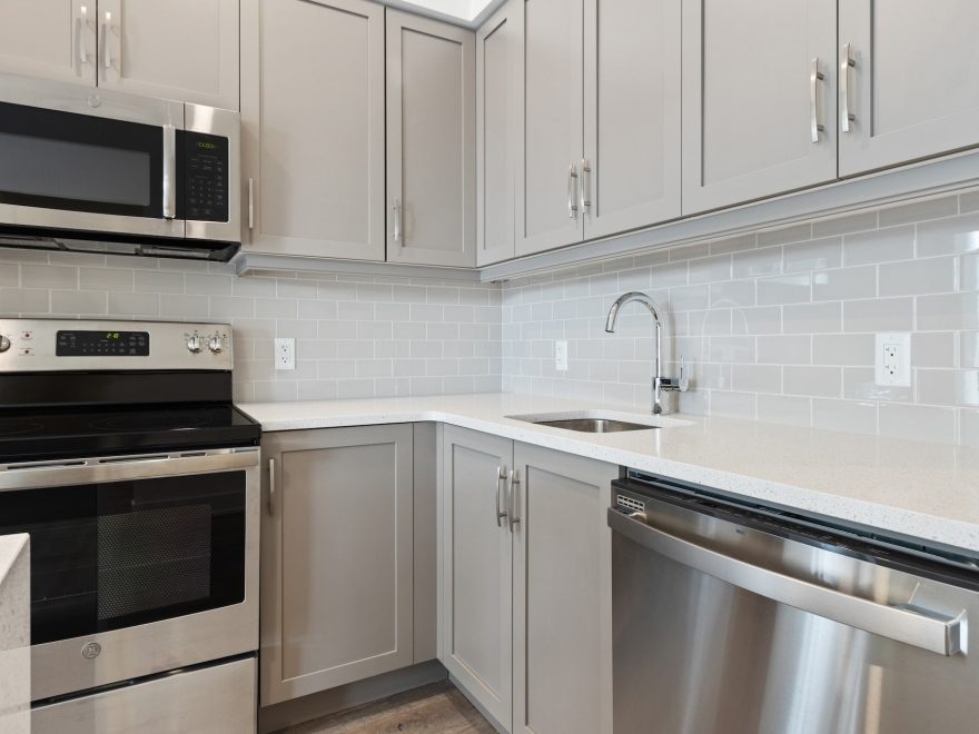 How to Tighten Lever on Kitchen Faucet