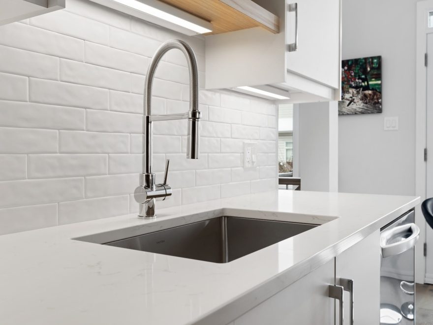 How to Check Kitchen Faucet Aerator?